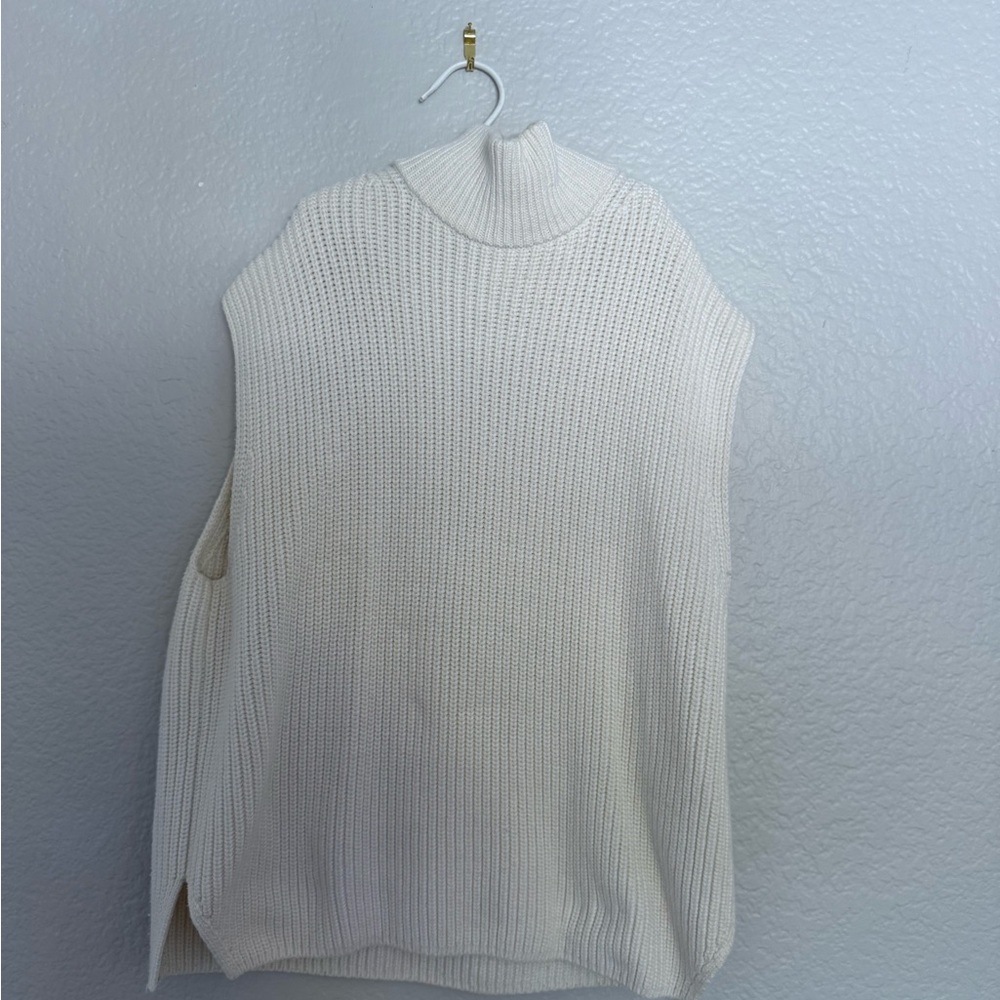 Abercrombie & Fitch Cream Turtleneck Sweater